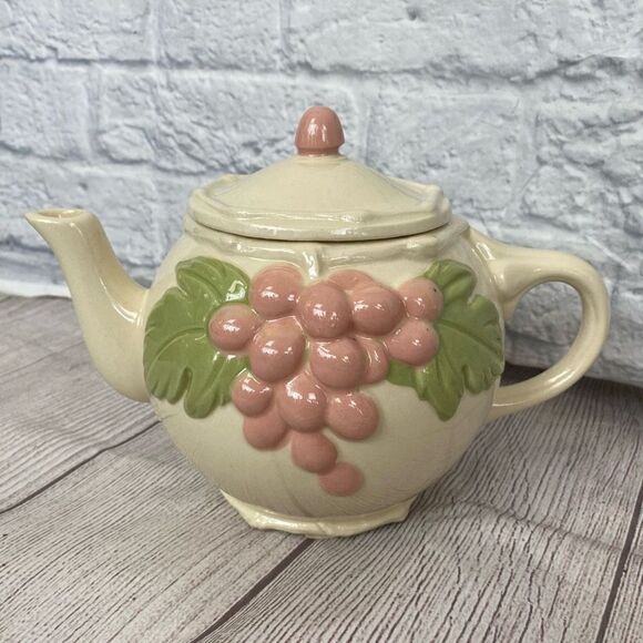 Teapot set w/leaves & grapes teapot sugar & creamer bowl ivory & pink - Picture 6 of 11